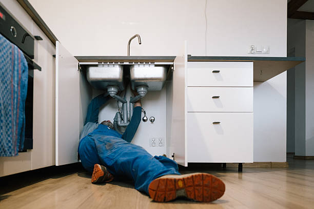 Professional Leak Detection technician working in Franklin, KY
